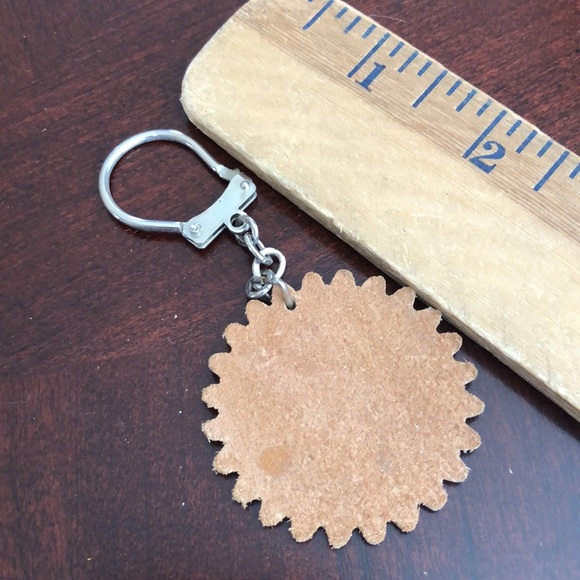 Vintage Engraved Keychain - Picture 3 of 3